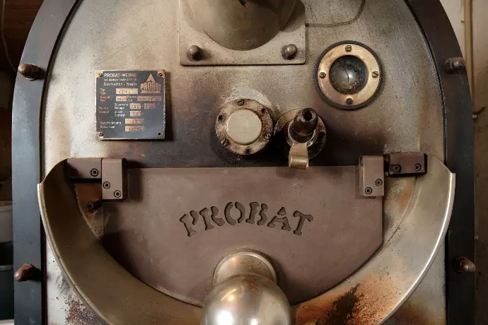 Feinkost Kaisen -  Röstmaschine der Firma Probat LE-12